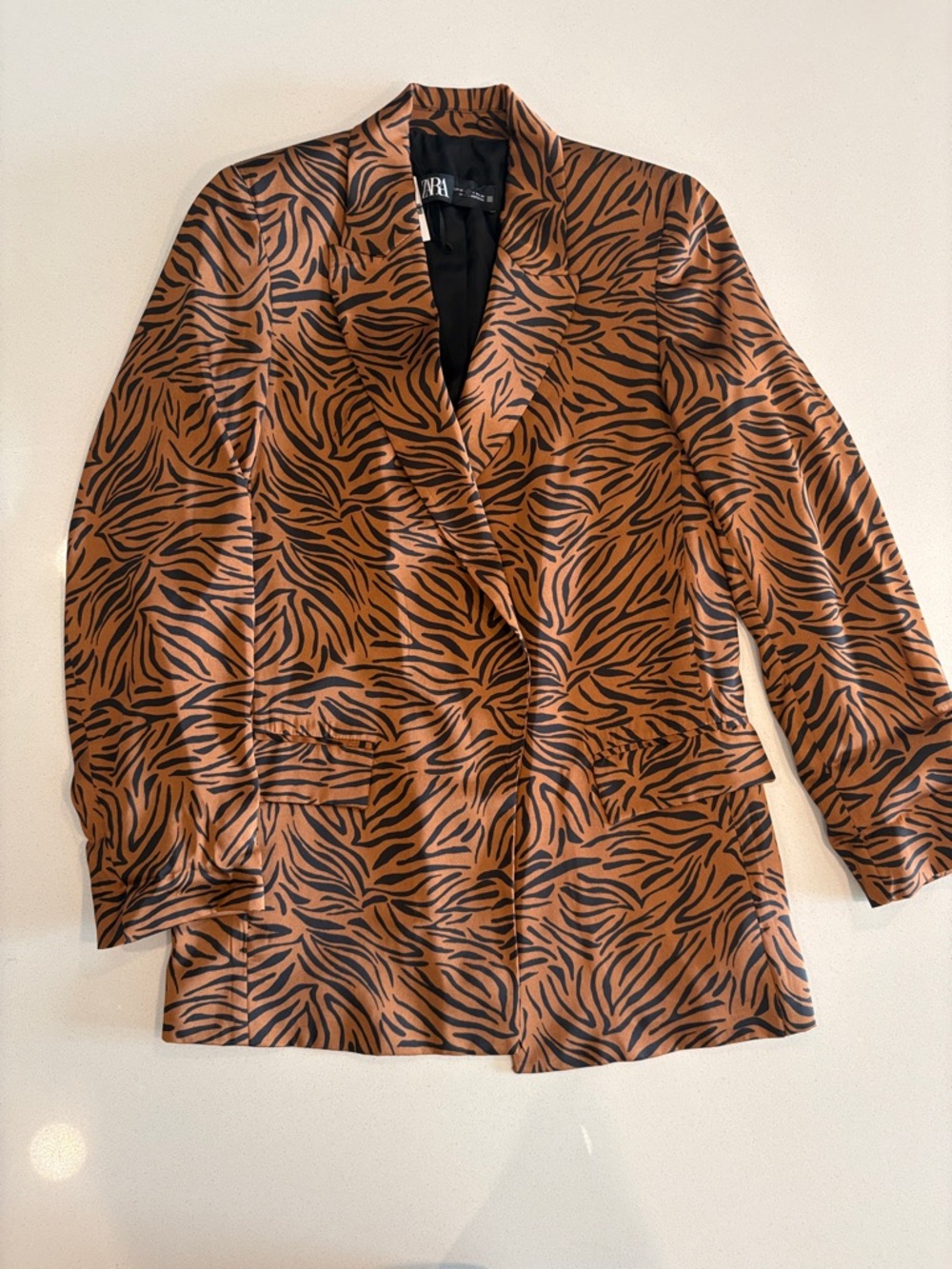 ZARA  Blazer in Brown and Black Tiger-Print